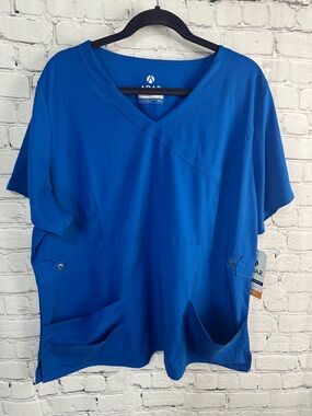 Adar Pro Collection women’s tailored Fit Scrub Top 2X Royal Blue NEW